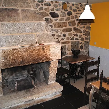 Casa De Cabreiros De Baixo * Melgaco