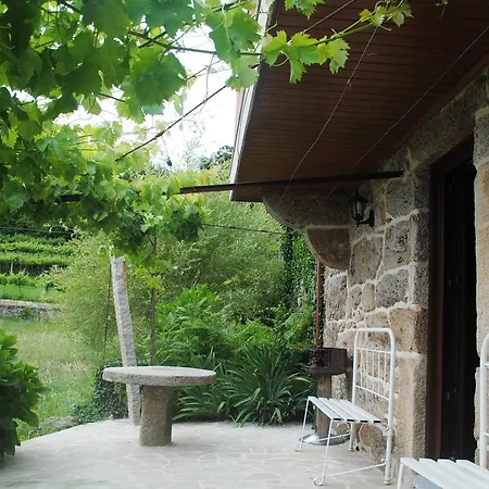 Casa De Cabreiros De Baixo * Melgaco